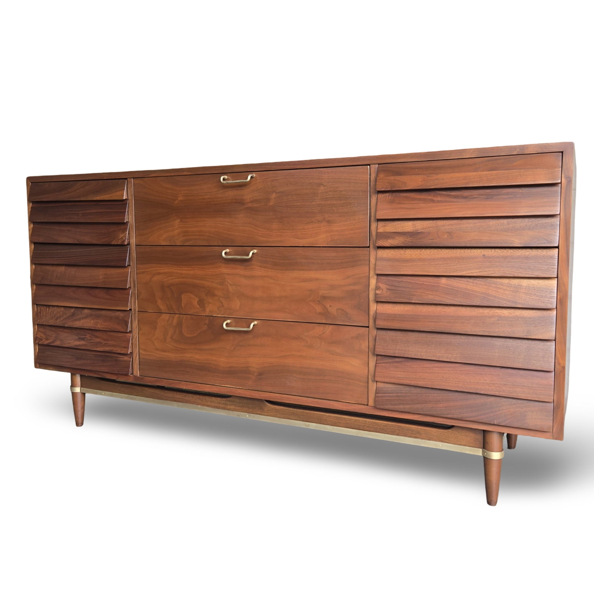American of Martinsville "Dania" Dresser